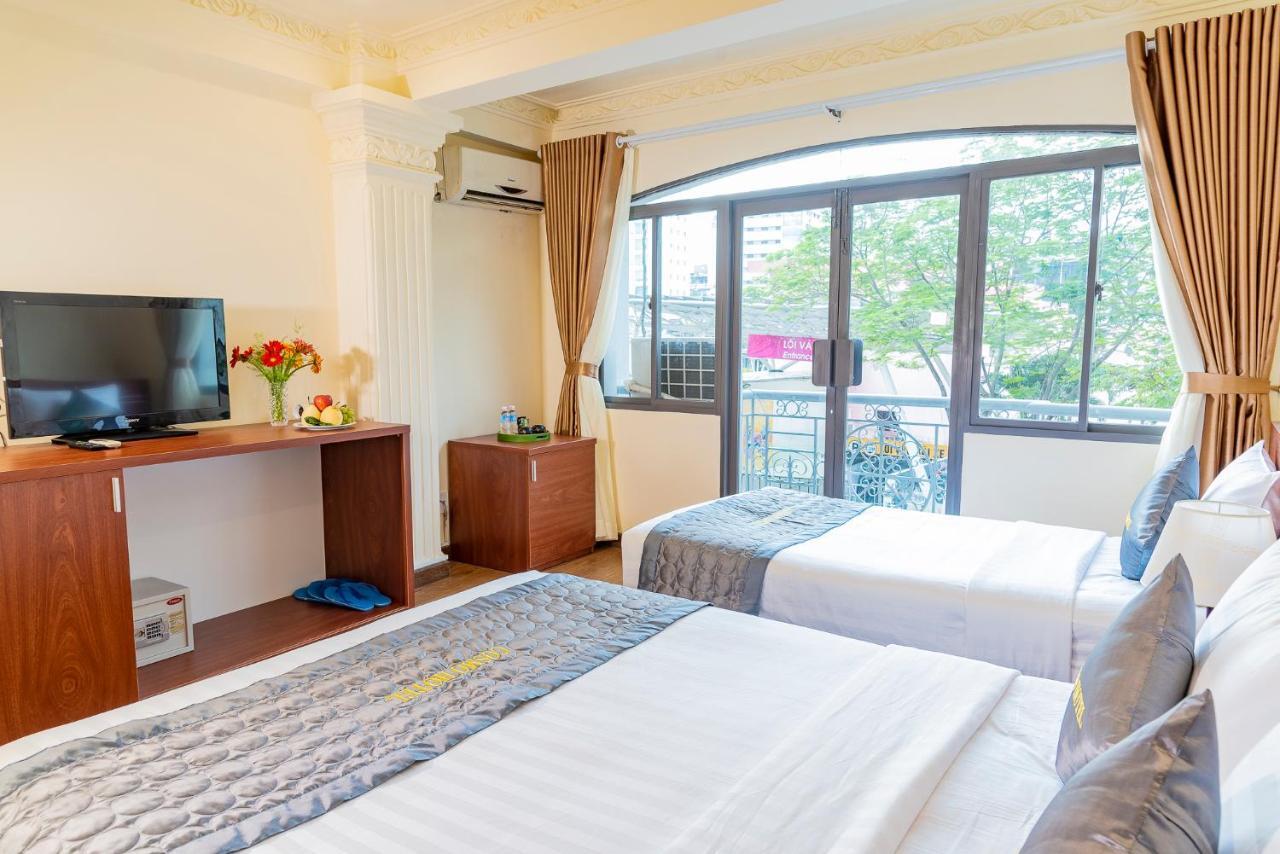 Cosmo Square Hotel Ho Chi Minh City Exterior photo