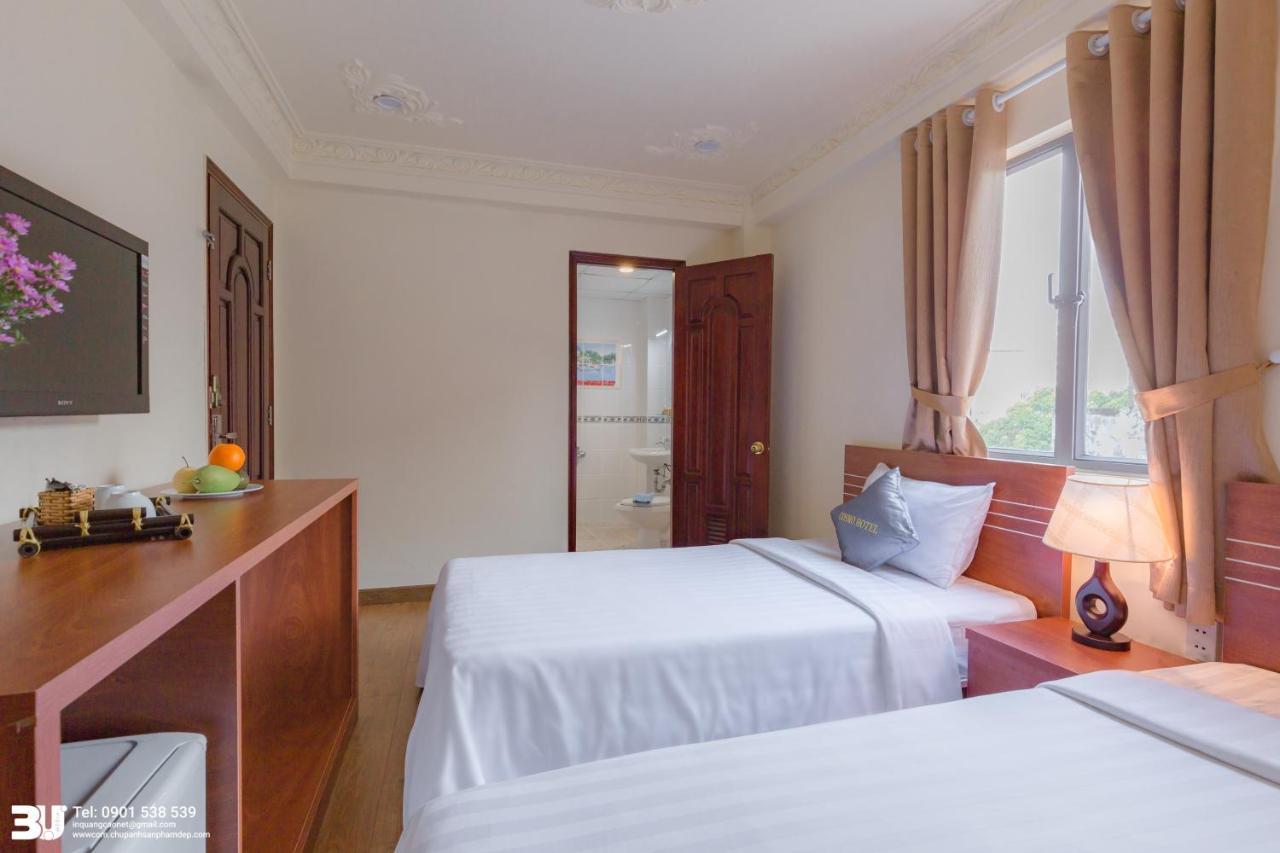 Cosmo Square Hotel Ho Chi Minh City Exterior photo